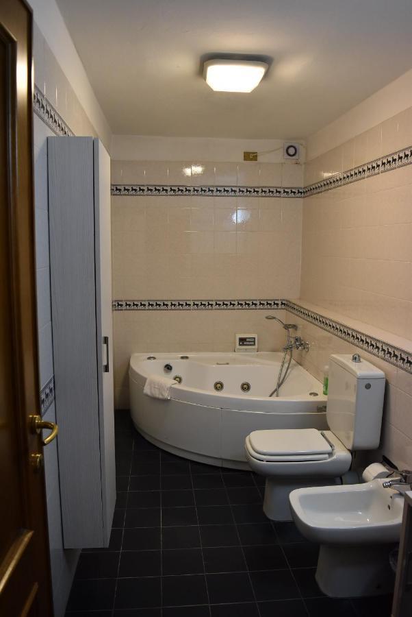 Relais Lorebian Hotel Pisa Exterior photo